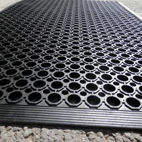 Heavy Duty Rubber Mat - with border